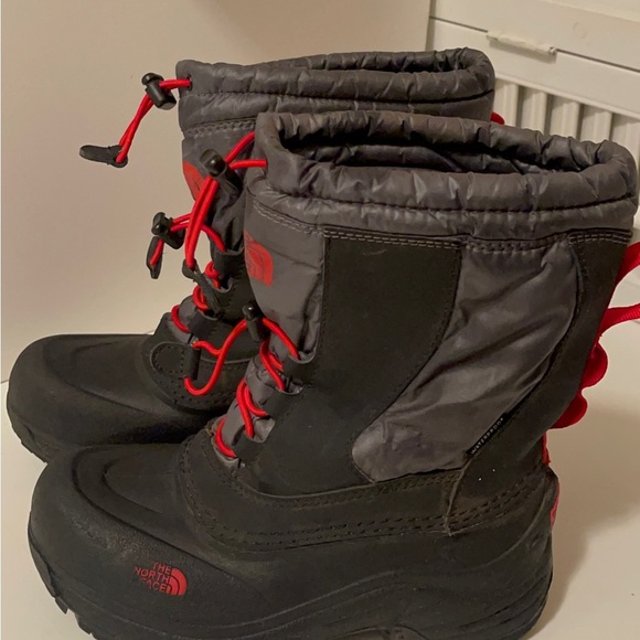 The North Face boots for boy size 2 . Gray black and gray - Picture 11 of 14